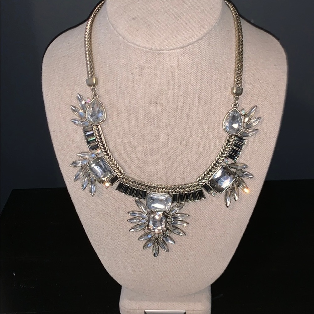 Statement necklace